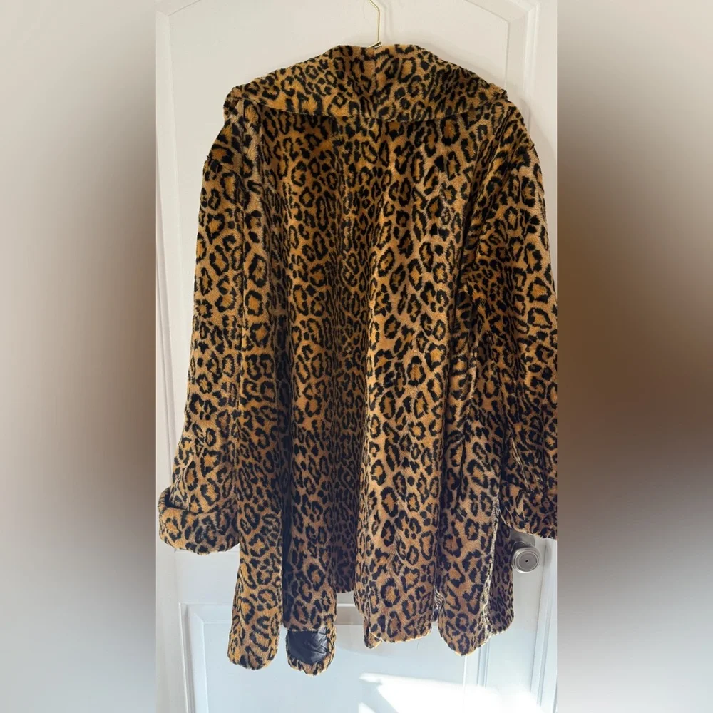 Mobwife Leopard Print Faux Fur Coat - Picture 2 of 3